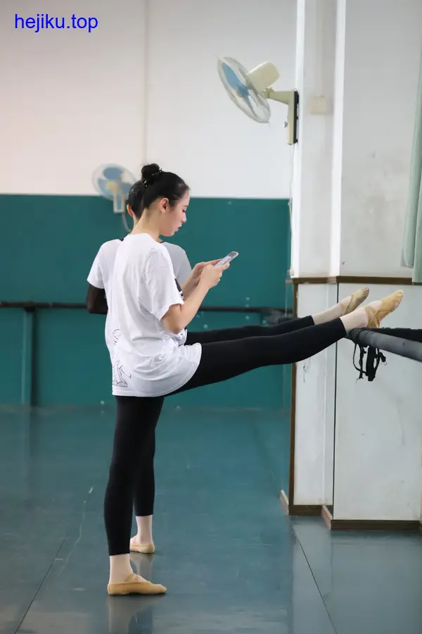 图片[11]-[合集]清纯学妹《大西瓜爱牙膏》全套4系合集随包视频（W系23套舞蹈生服饰），大小428G-合集库