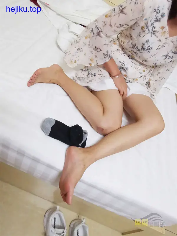 图片[9]-鱼鱼足影 – 全套足袜写真&视频[91期-2024.8]-合集库